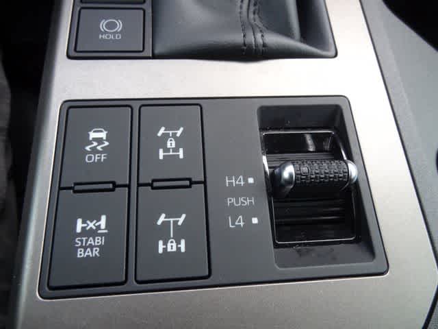 2024 Toyota Land Cruiser 4WD (Natl)