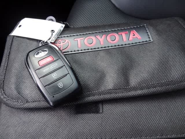 2024 Toyota Land Cruiser 4WD (Natl)