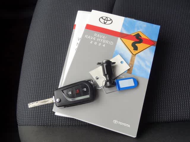 2024 Toyota RAV4 Hybrid LE