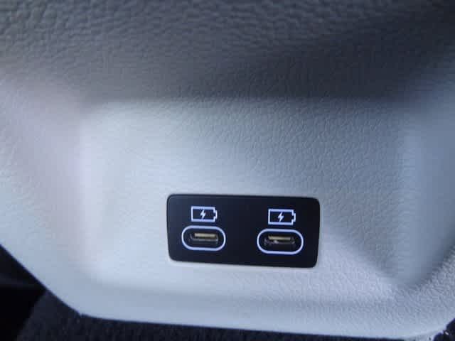 2024 Genesis G70 2.5T