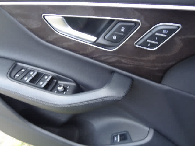 2022 Audi Q7 Premium Plus