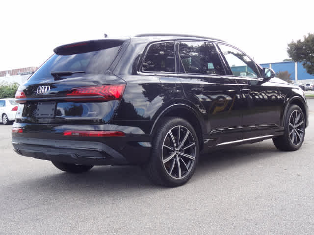 2022 Audi Q7 Premium Plus