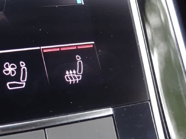 2022 Audi Q7 Premium Plus