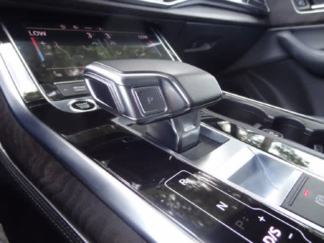2022 Audi Q7 Premium Plus