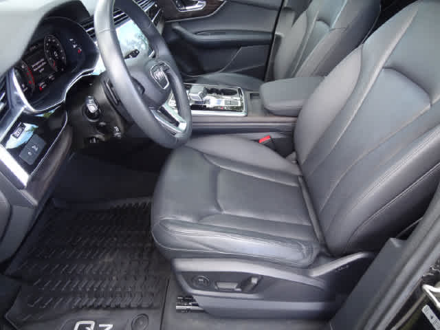 2022 Audi Q7 Premium Plus