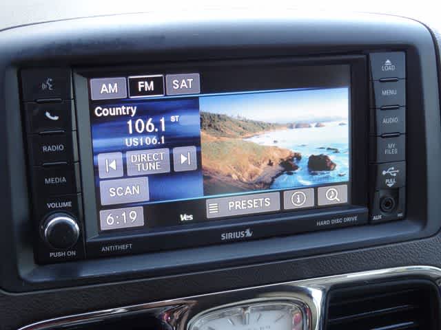 2014 Chrysler Town & Country Touring
