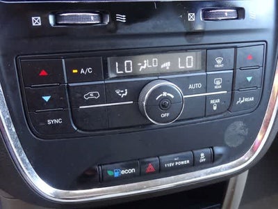 2014 Chrysler Town & Country Touring