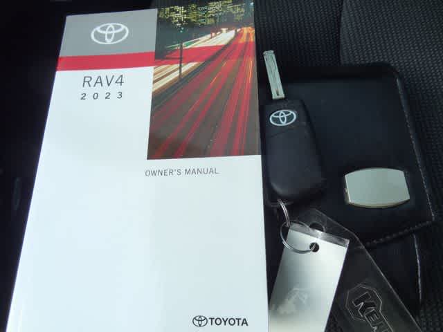 2023 Toyota RAV4 LE