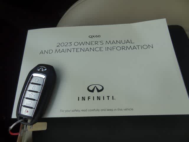 2023 INFINITI QX60 LUXE