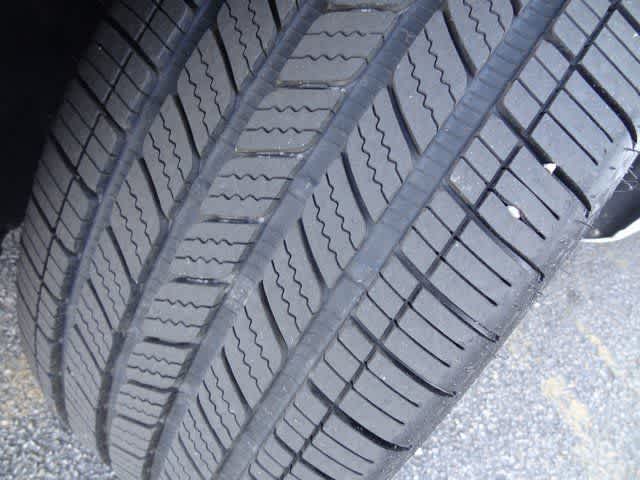 2024 Volvo S60 Plus Dark Theme