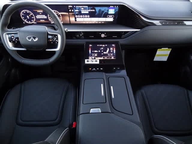 2026 INFINITI QX80 LUXE