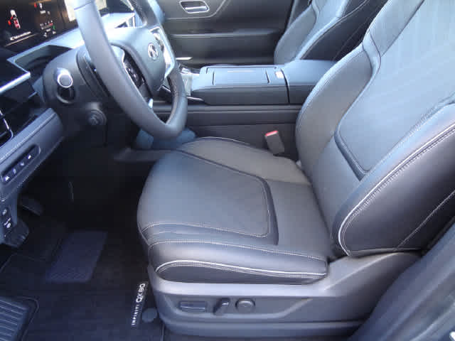 2027 INFINITI QX80 LUXE