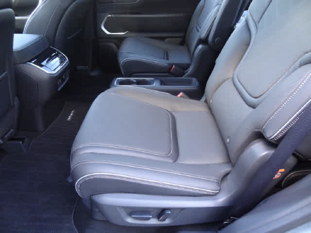 2027 INFINITI QX80 LUXE