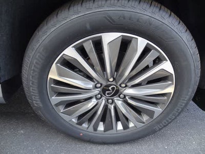 2026 INFINITI QX80 LUXE