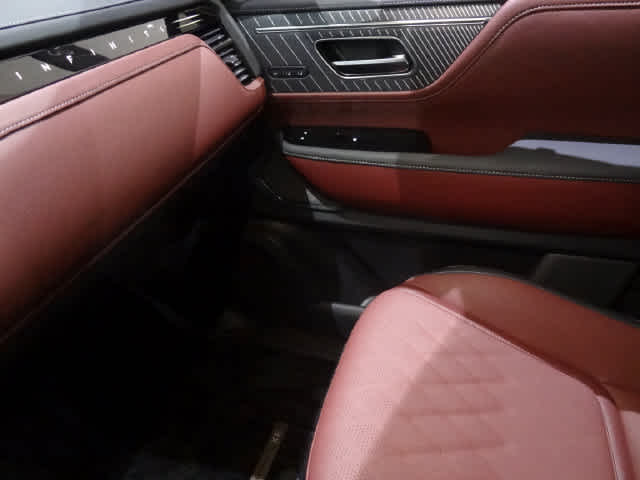 2027 INFINITI QX80 AUTOGRAPH