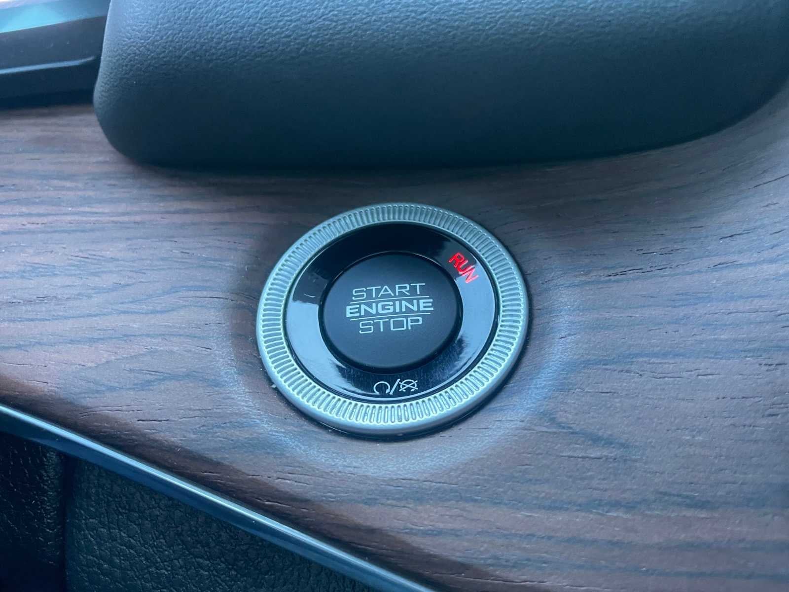 2023 Jeep Grand Cherokee Summit