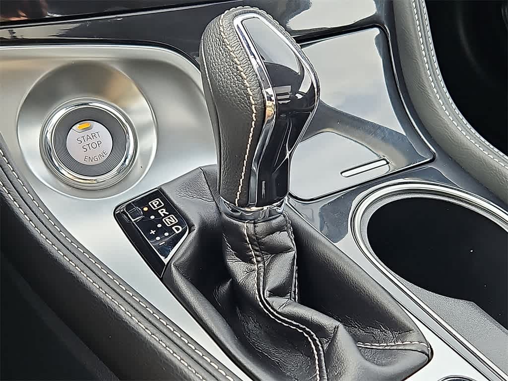 2023 Nissan Maxima Platinum