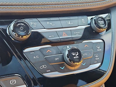 2023 Chrysler Pacifica Hybrid Pinnacle