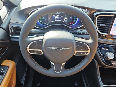 2023 Chrysler Pacifica Hybrid Pinnacle