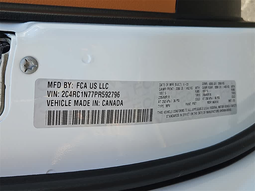 2023 Chrysler Pacifica Hybrid Pinnacle