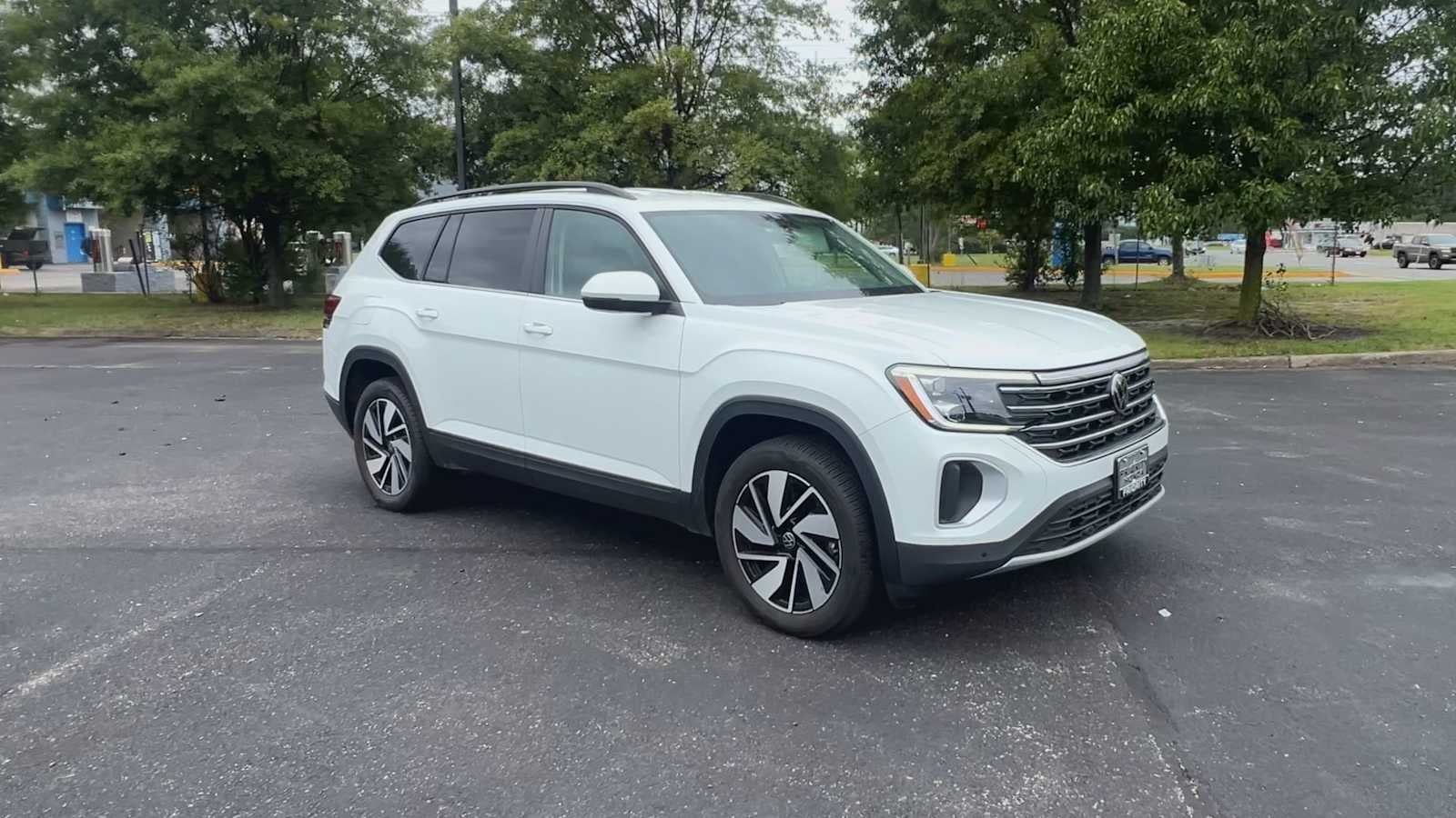 2025 Volkswagen Atlas 2.0T SE w/Technology