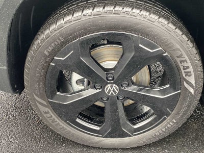 2025 Volkswagen Taos SEL