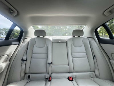 2024 Volvo S60 Plus Dark Theme