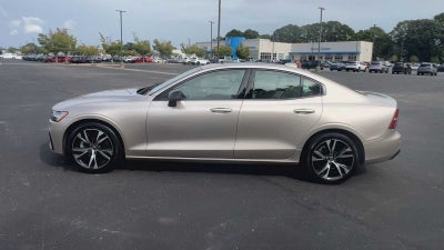 2024 Volvo S60 Plus Dark Theme