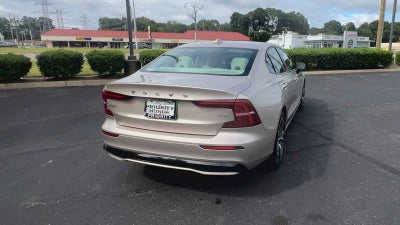 2024 Volvo S60 Plus Dark Theme