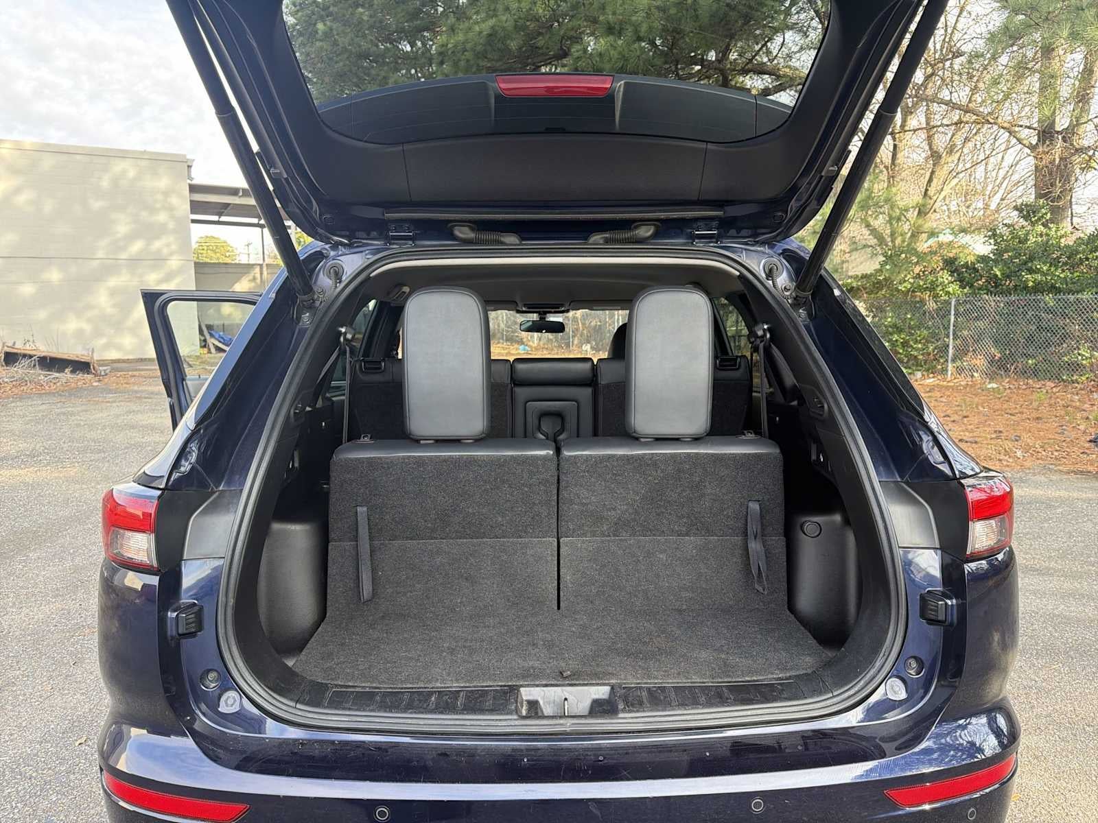 2023 Mitsubishi Outlander SE