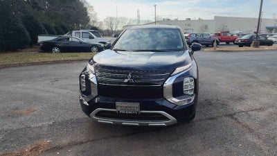 2023 Mitsubishi Outlander SE