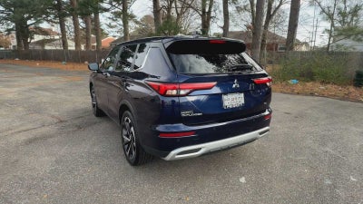 2023 Mitsubishi Outlander SE